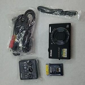 Nikon Coolpix S6200